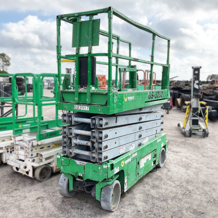 2014 GENIE GS-3232 Electric Scissor lift