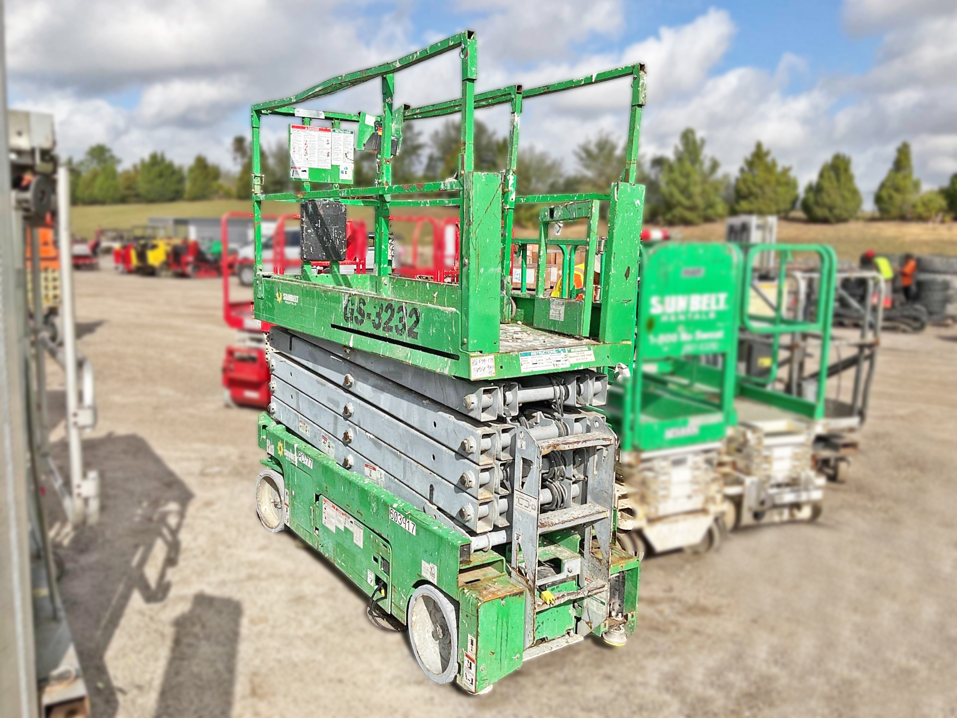 2014 GENIE GS-3232 Electric Scissor lift - Image 3