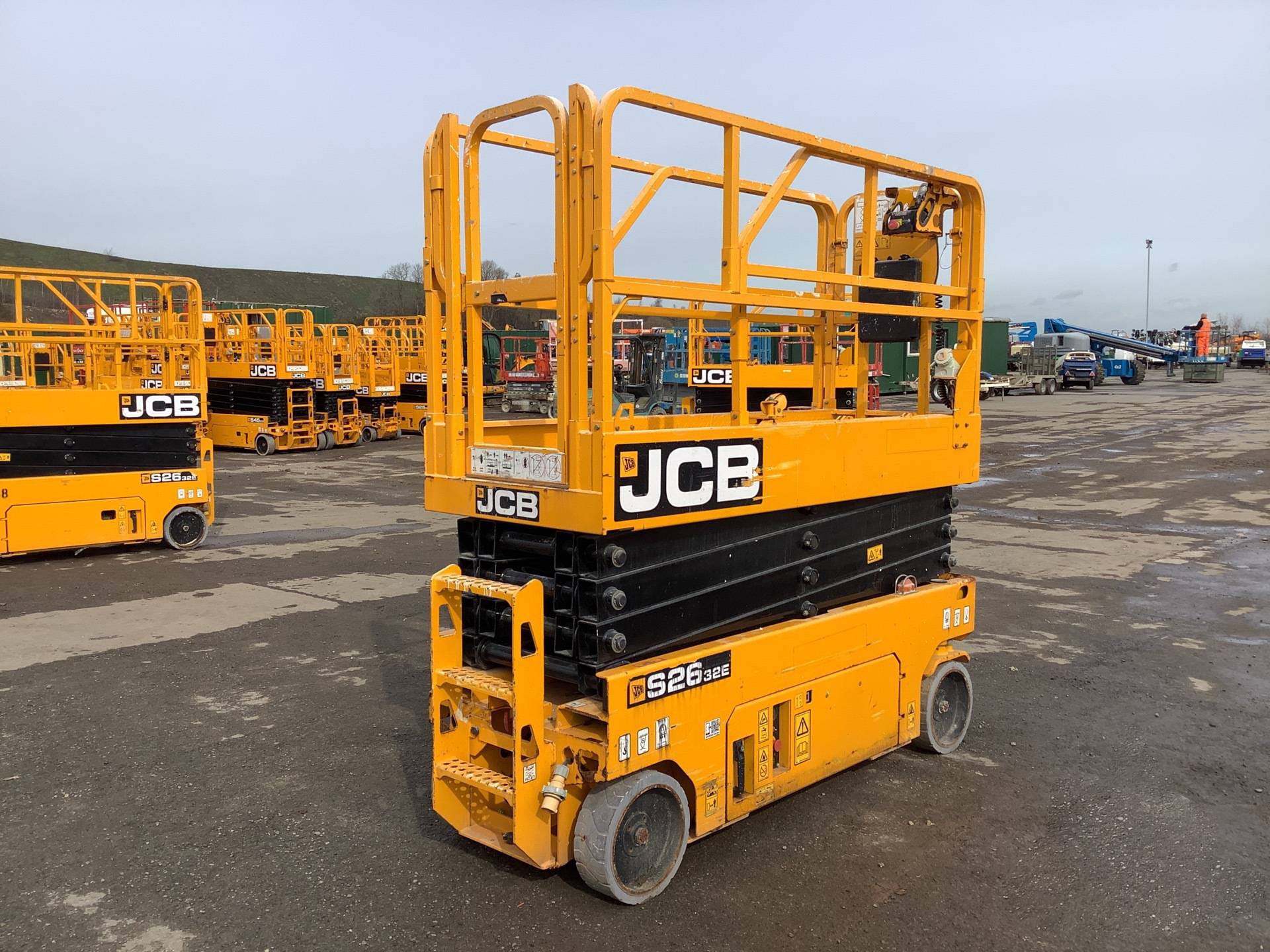 2017 JCB S2632E Electric Scissor lift