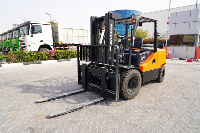 2021 Doosan D50SC-5 5 ton Pneumatic Tire Forklift (Unused)