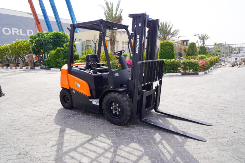 2021 Doosan D30NXP 3 ton Pneumatic Tire Forklift (Unused)