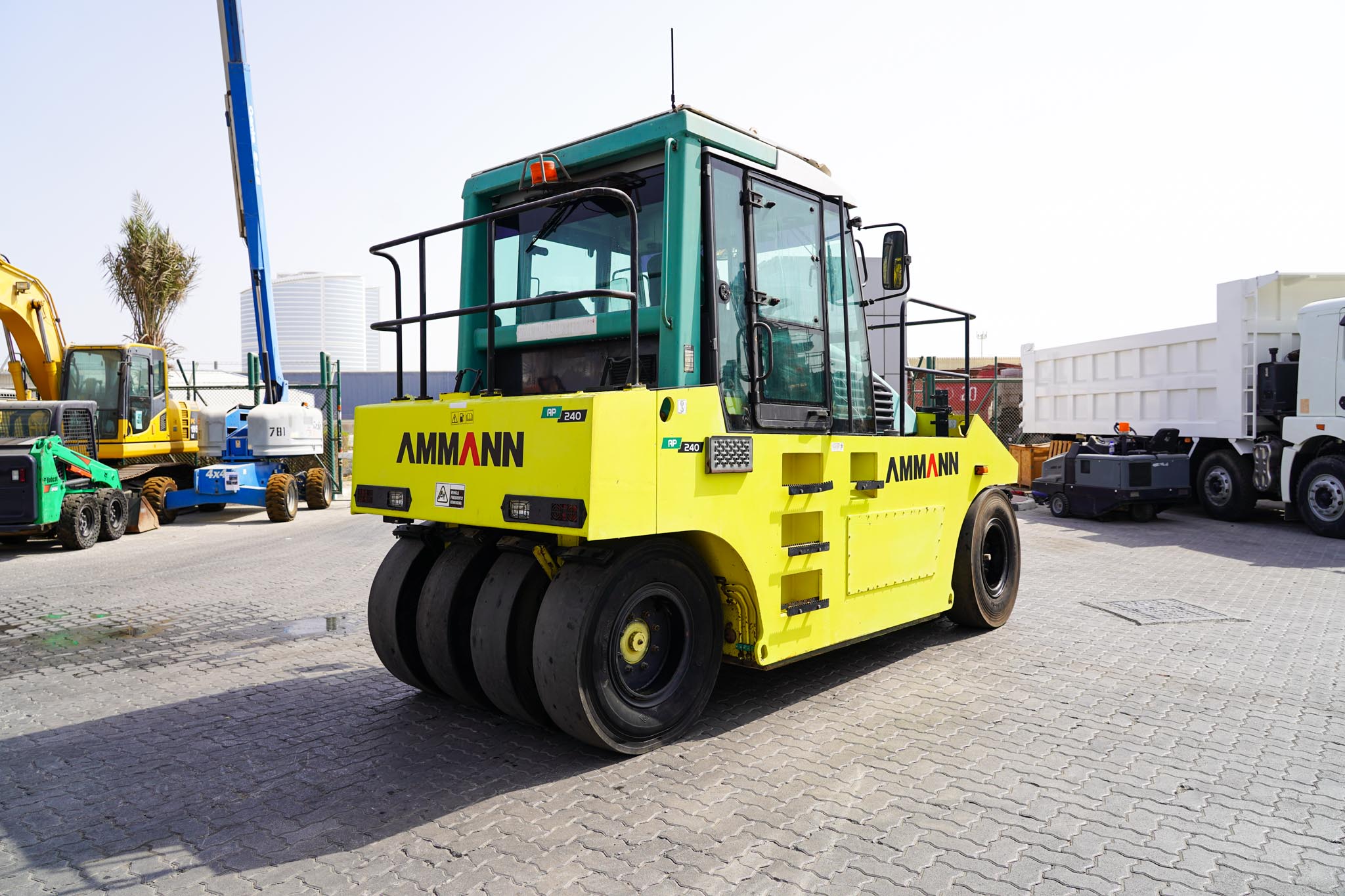 2008 Ammann AP 240 8 Wheel Pneumatic Roller - Image 5