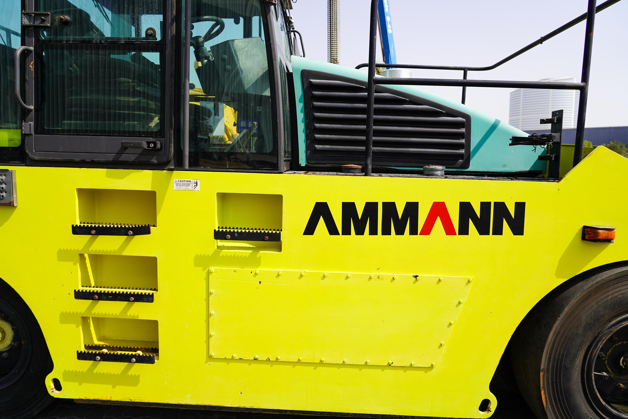 2008 Ammann AP 240 8 Wheel Pneumatic Roller - Image 13
