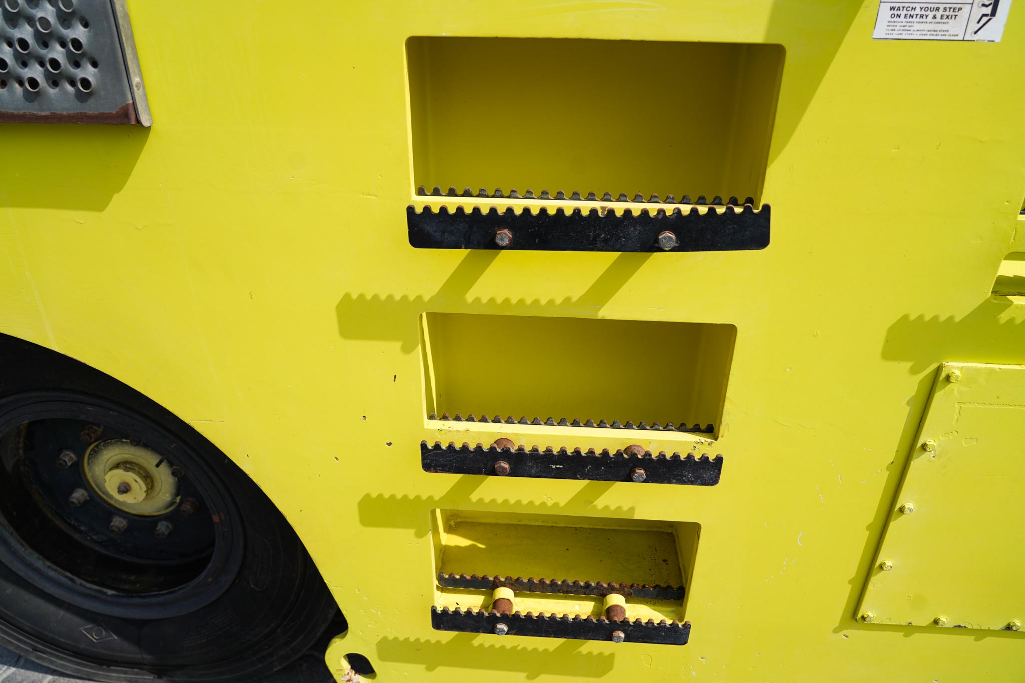 2008 Ammann AP 240 8 Wheel Pneumatic Roller - Image 14