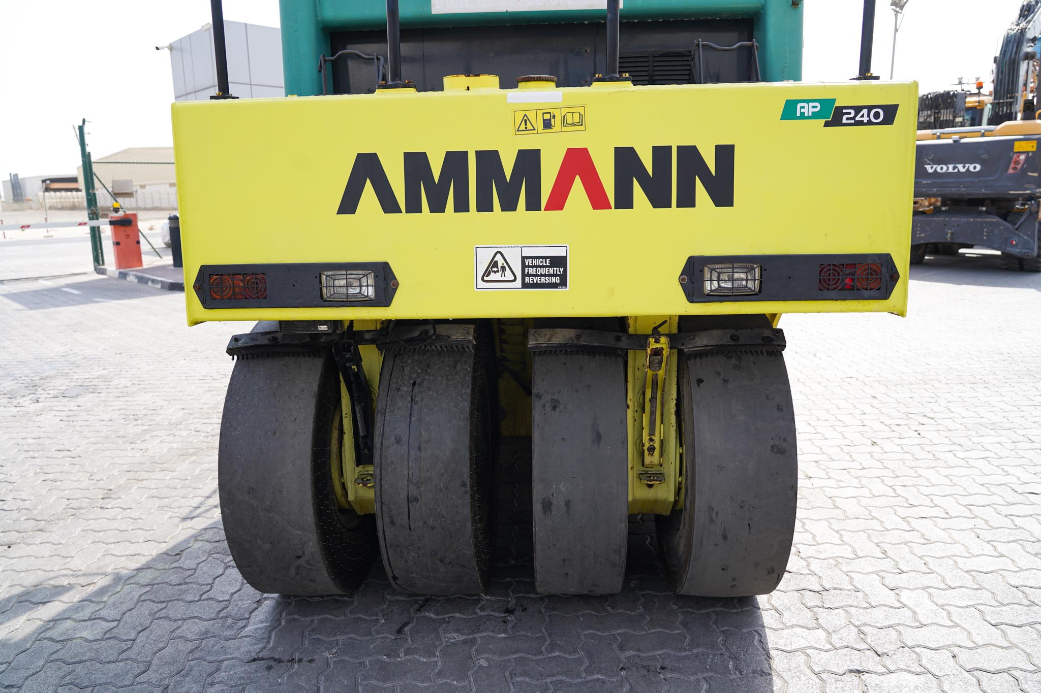 2008 Ammann AP 240 8 Wheel Pneumatic Roller - Image 9