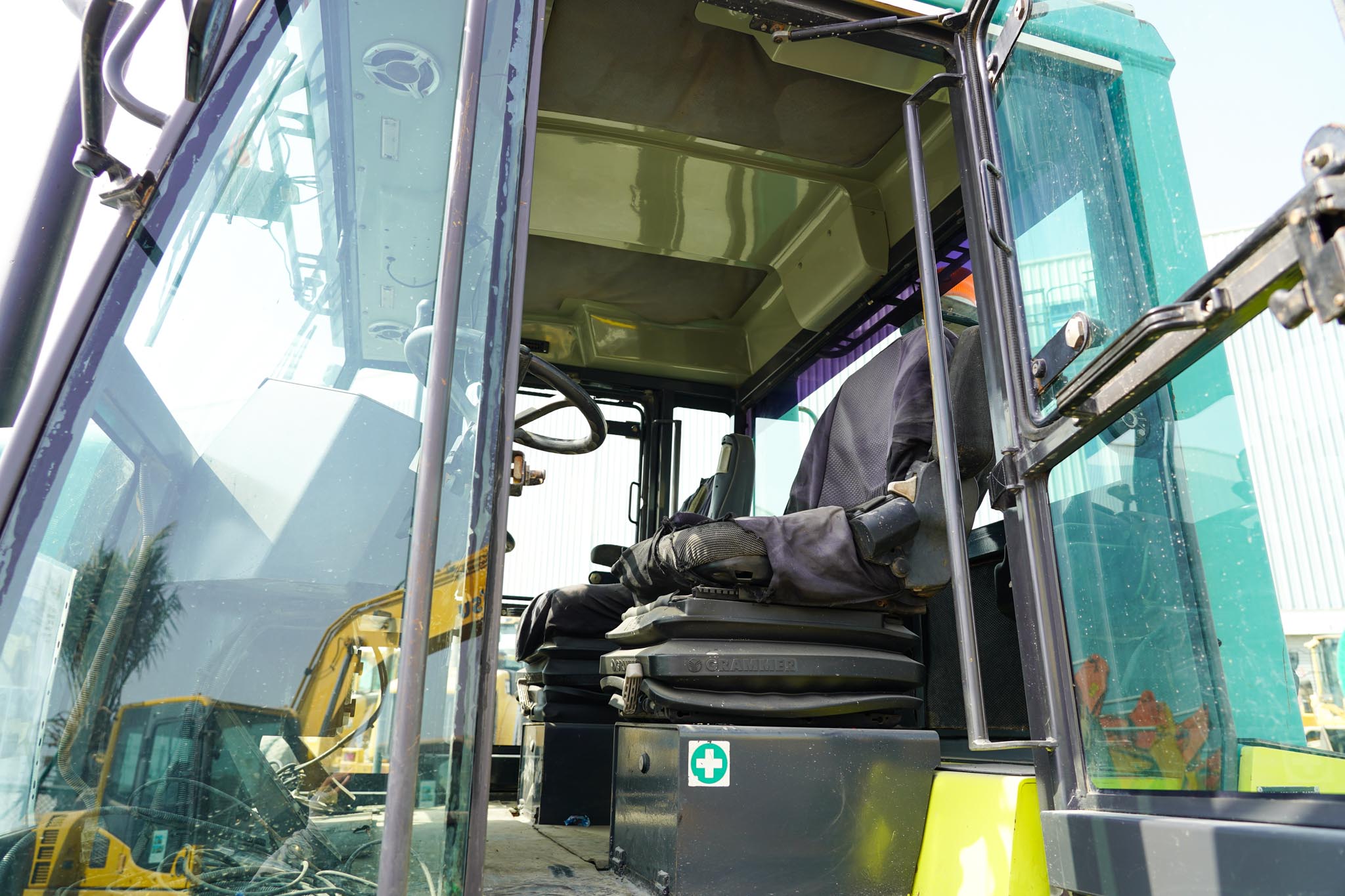 2007 Ammann AP 240 8 Wheel Pneumatic Roller - Image 18