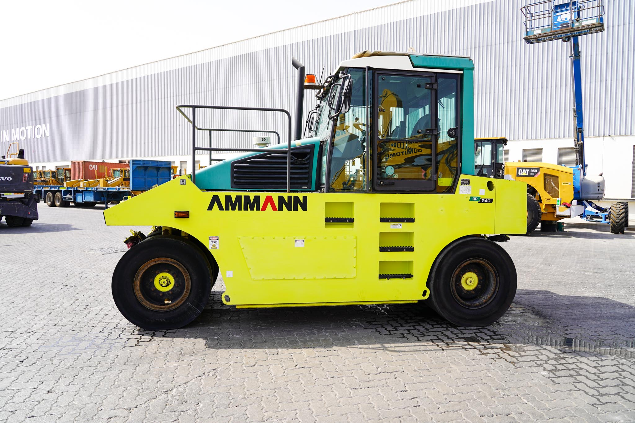 2007 Ammann AP 240 8 Wheel Pneumatic Roller - Image 5