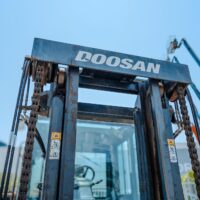 2014 DOOSAN D130S-5 12.50 Ton 27900 lb Pneumatic Tire Forklift - Image 32
