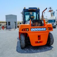 2014 DOOSAN D130S-5 12.50 Ton 27900 lb Pneumatic Tire Forklift - Image 11