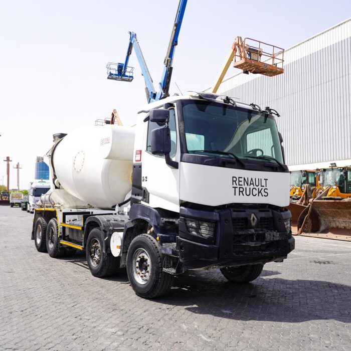 2019 RENAULT K440 Cement Mixer