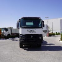 2019 RENAULT K440 Cement Mixer - Image 2