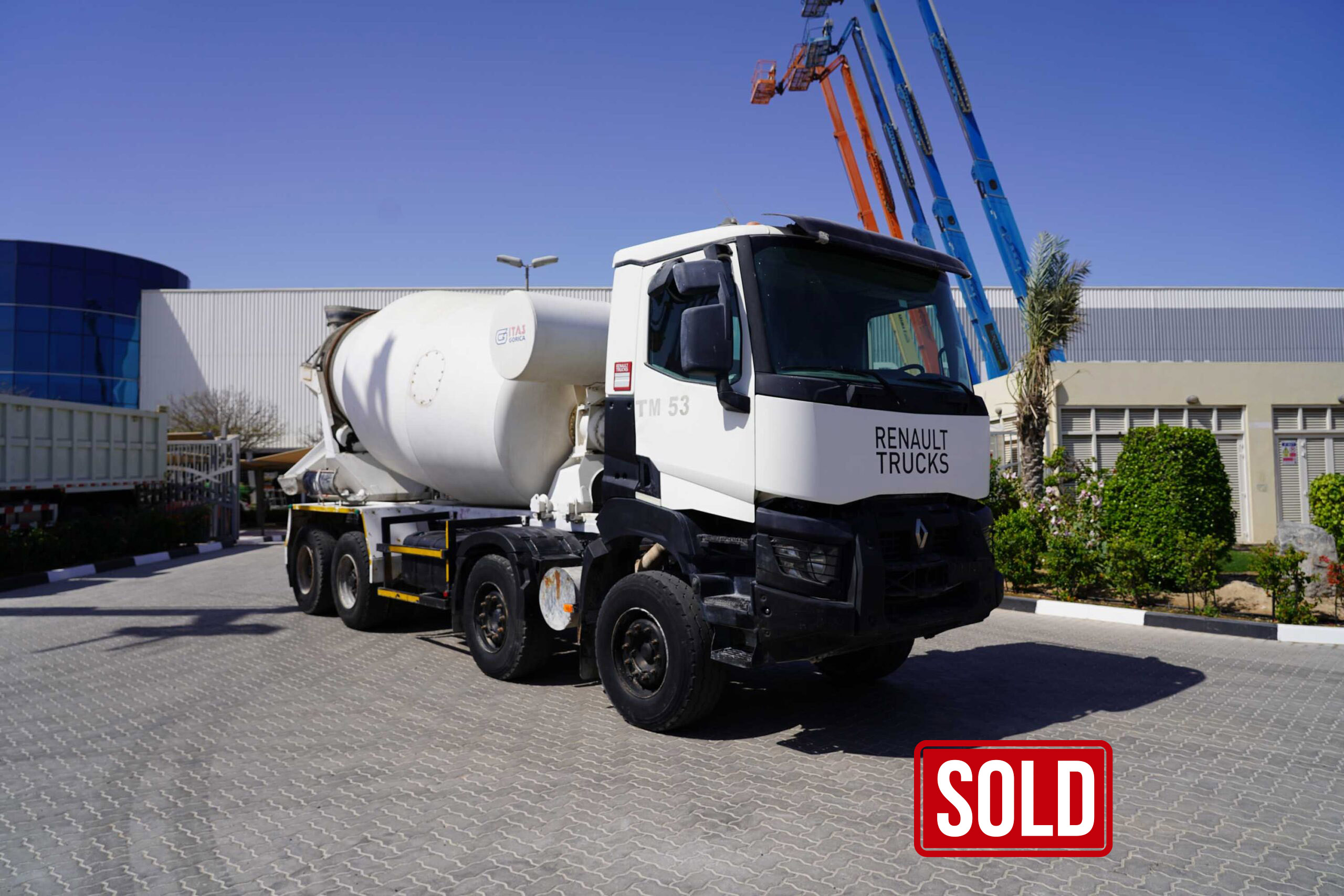 2019 RENAULT K440 Cement Mixer