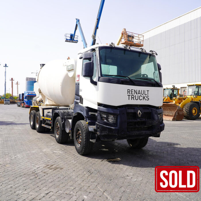 2019 RENAULT K440 8X4X2 Cement Mixer Truck
