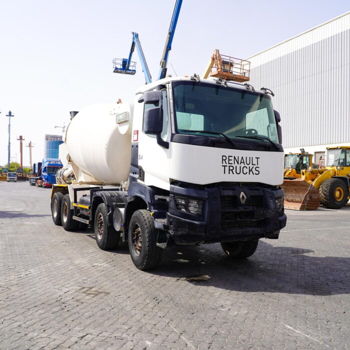 2019 RENAULT K440 Cement Mixer