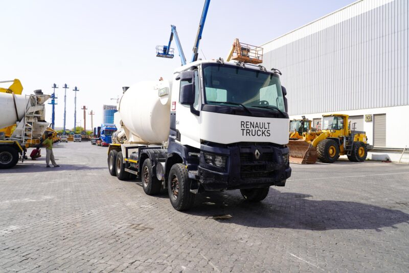 2019 RENAULT K440 Cement Mixer