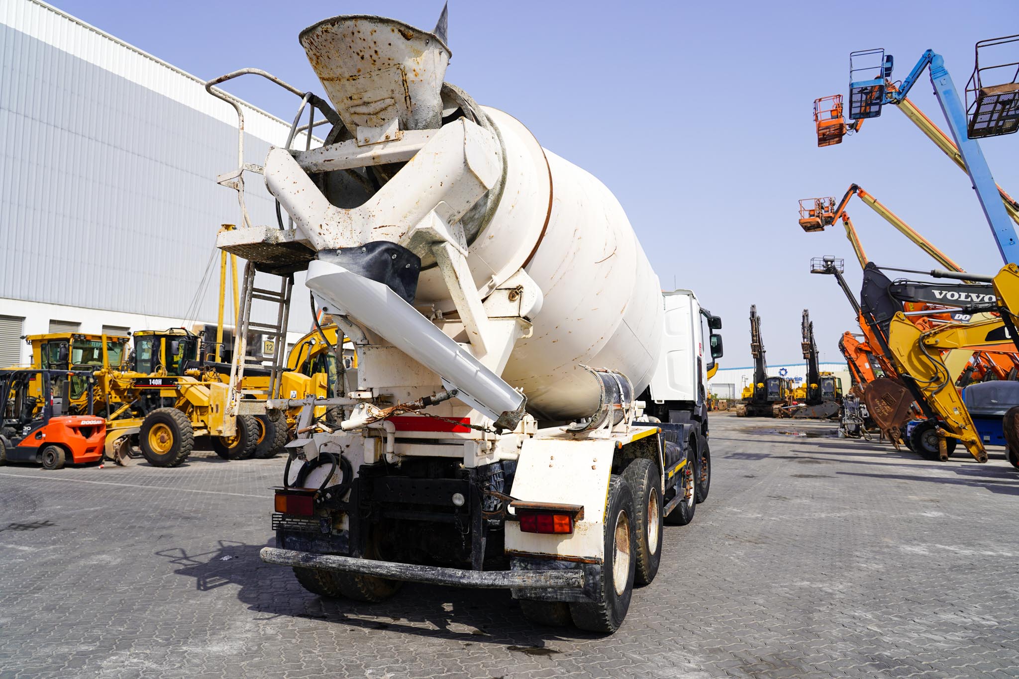 2019 RENAULT K440 Cement Mixer - Image 7