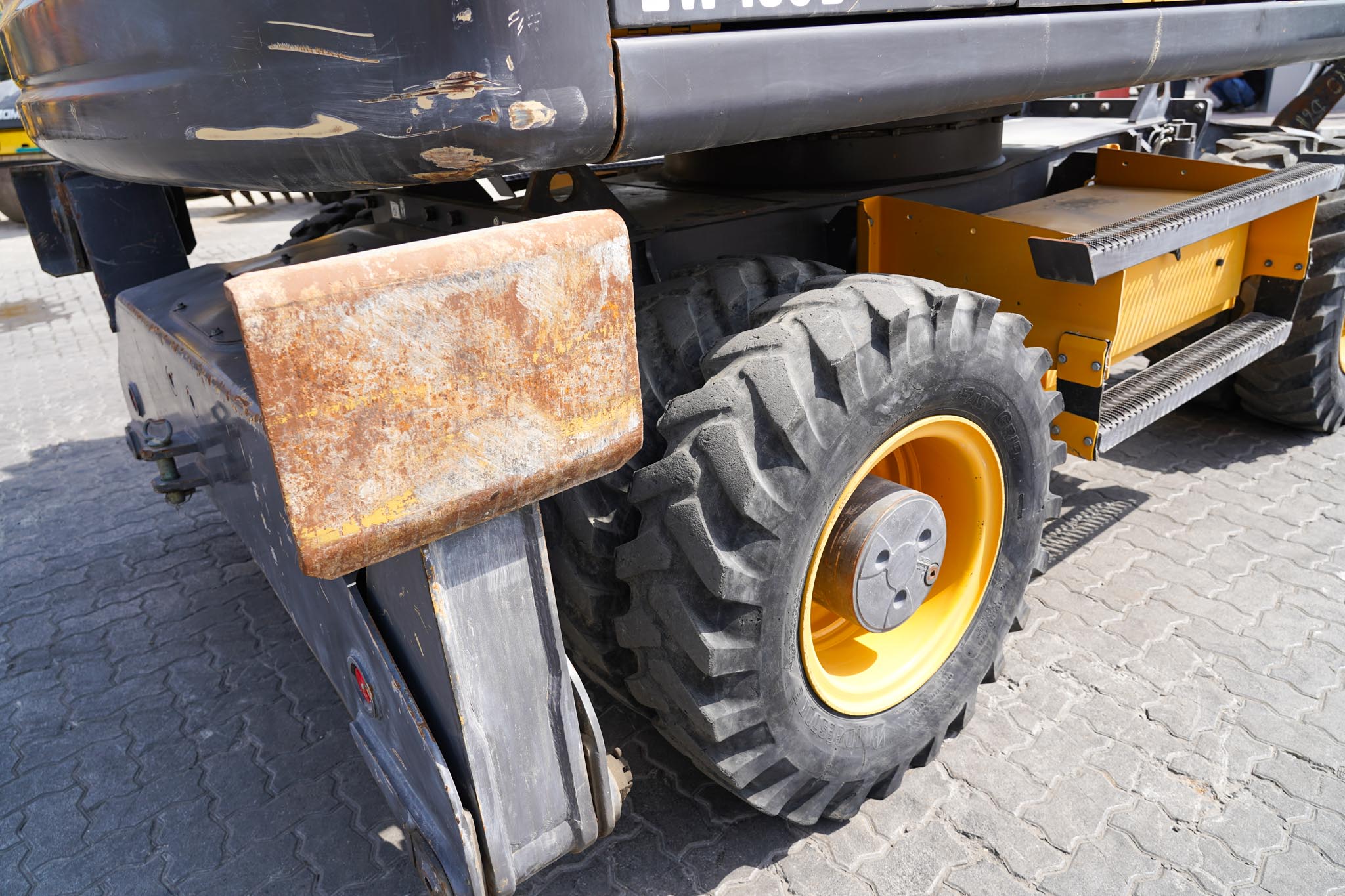 2014 VOLVO EW160D Wheel Excavator - Image 16