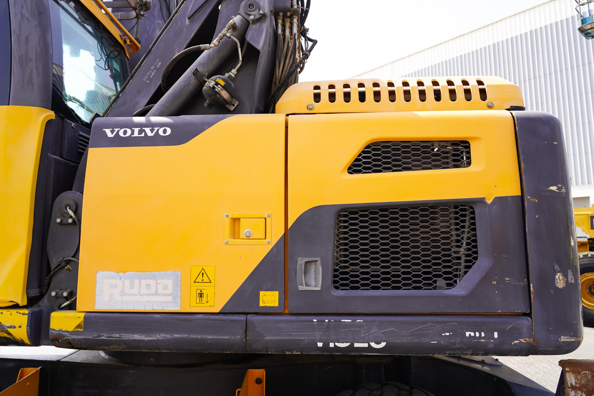 2014 VOLVO EW160D Wheel Excavator - Image 21
