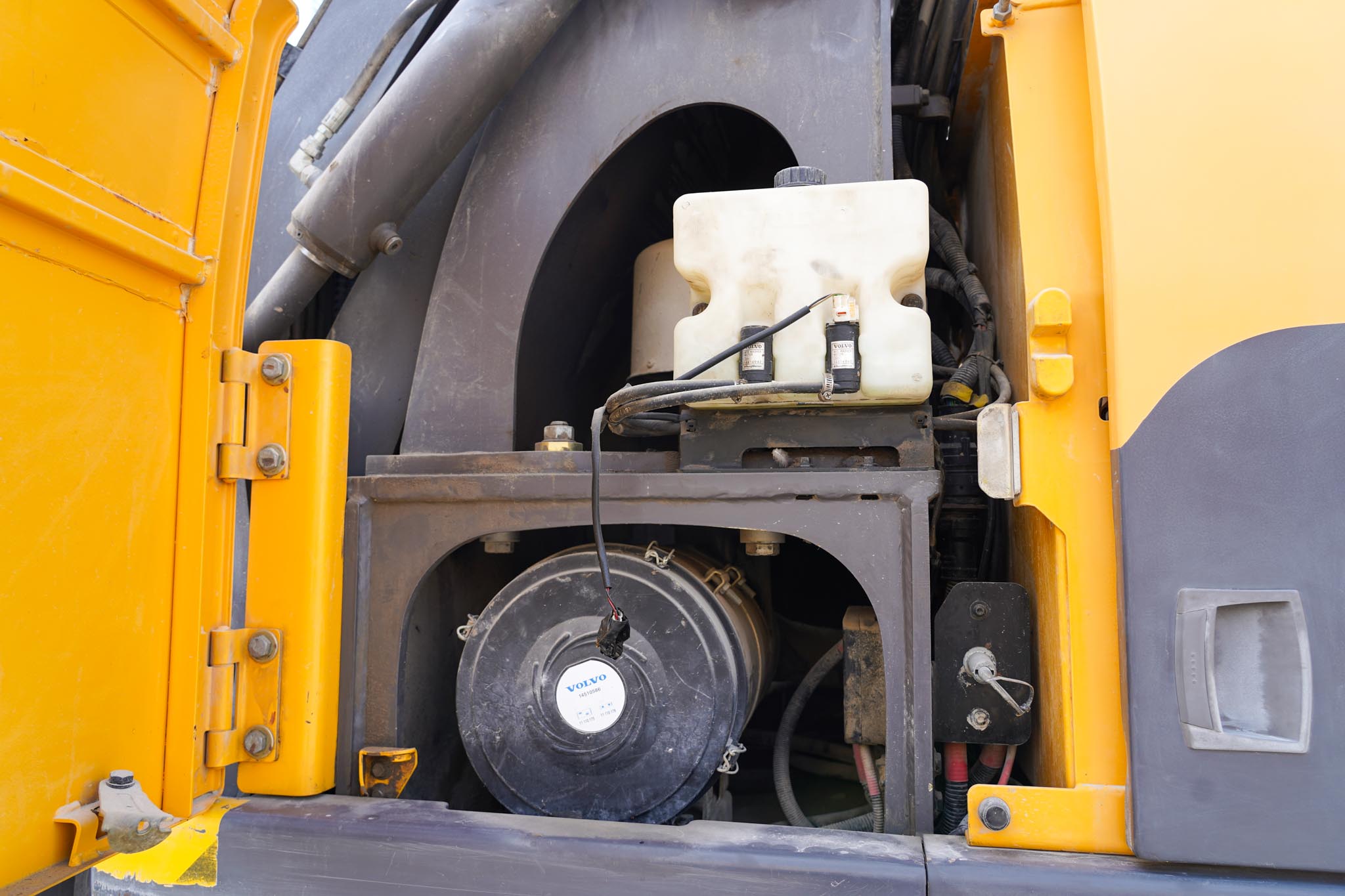2014 VOLVO EW160D Wheel Excavator - Image 22