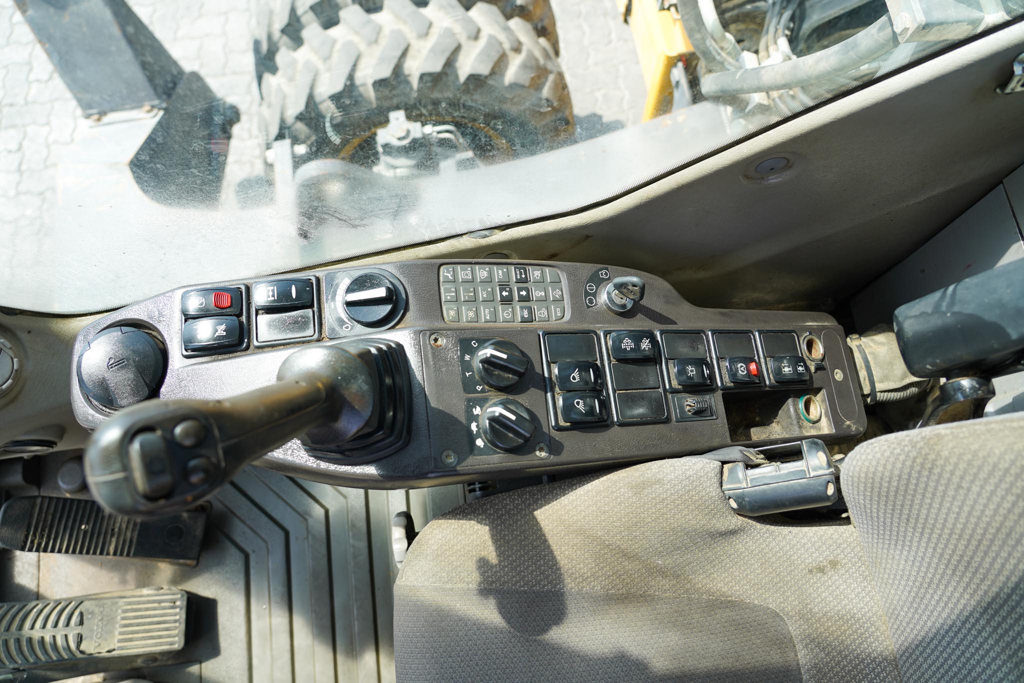 2014 VOLVO EW160D Wheel Excavator - Image 32