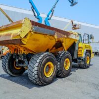 2020 KOMATSU HM400-5 Articulated Dump Truck - Image 4