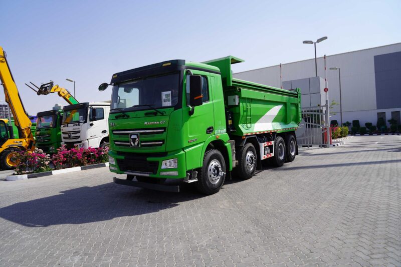 2021 XCMG XGA3310D5WE 8x4 Twin-Steer Sleeper Dump Truck