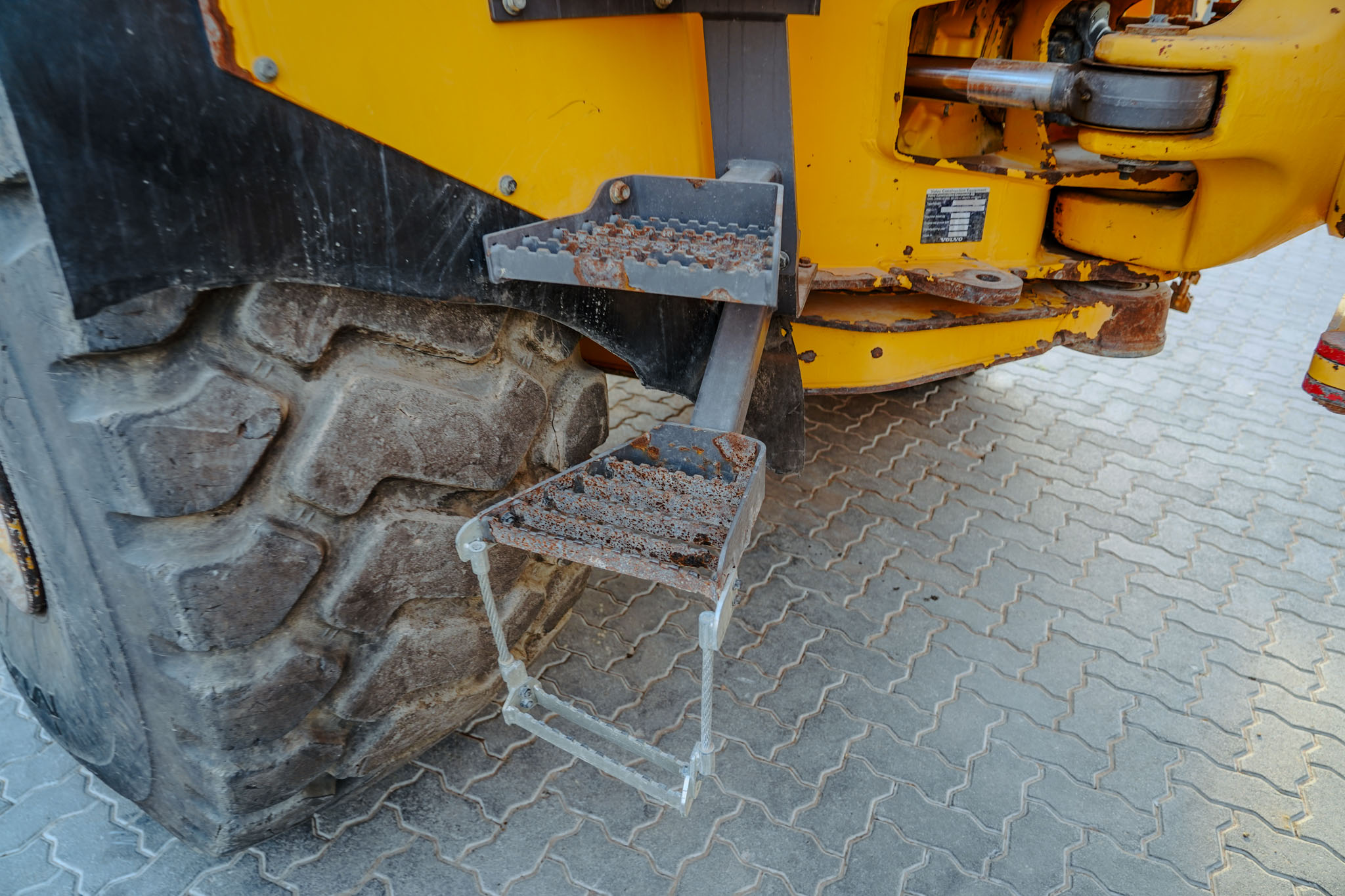 2016 VOLVO A40G Articulated Dump Truck - Image 16
