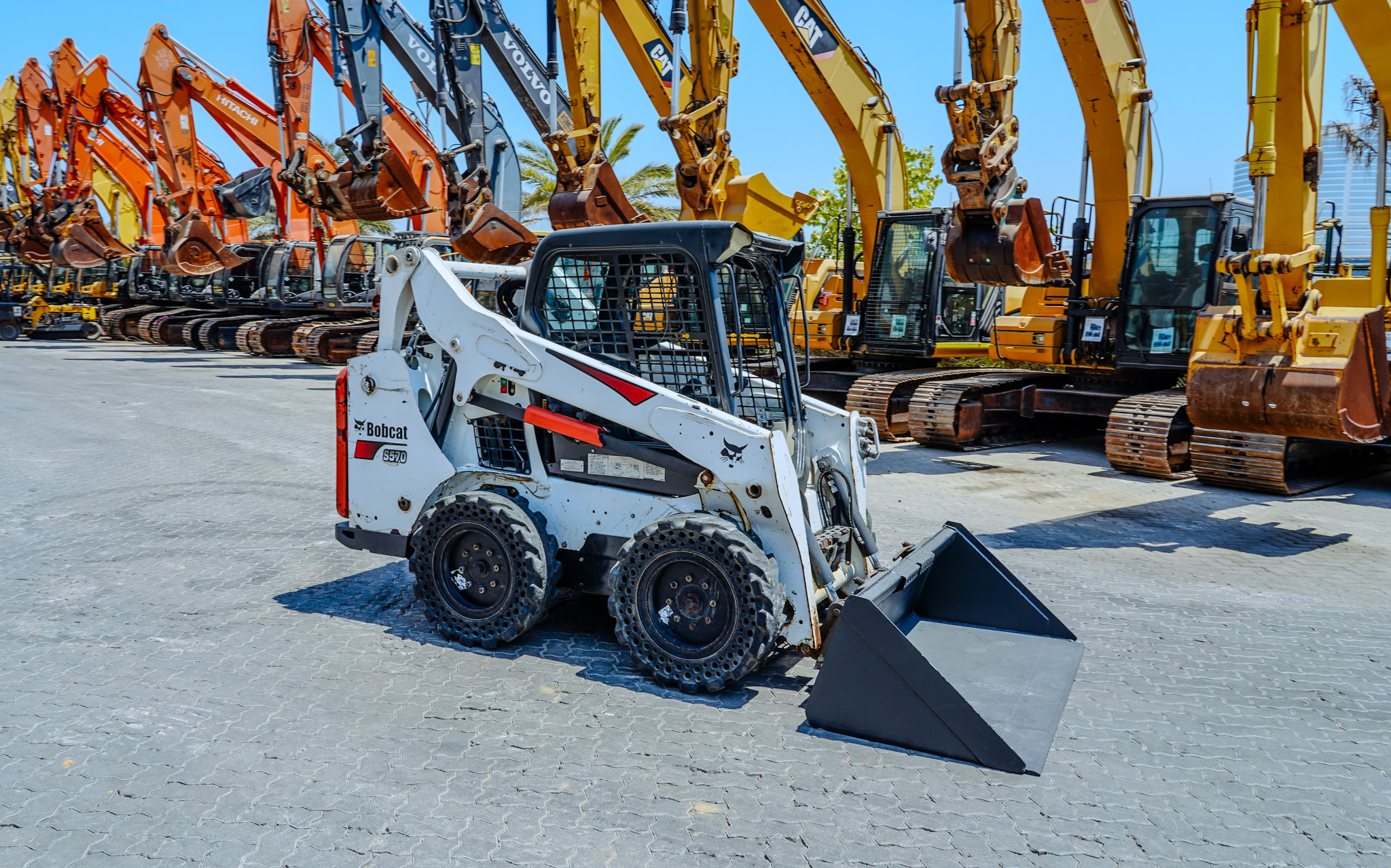 2017 BOBCAT S570 Skid Steer Loader - Image 5