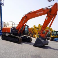 2011 HITACHI ZX330LC-3 Hydraulic Excavator - Image 3