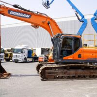2017 DOOSAN DX300LC Hydraulic Excavator - Image 3