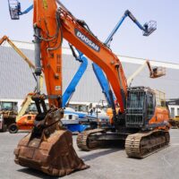 2017 DOOSAN DX300LC Hydraulic Excavator - Image 2