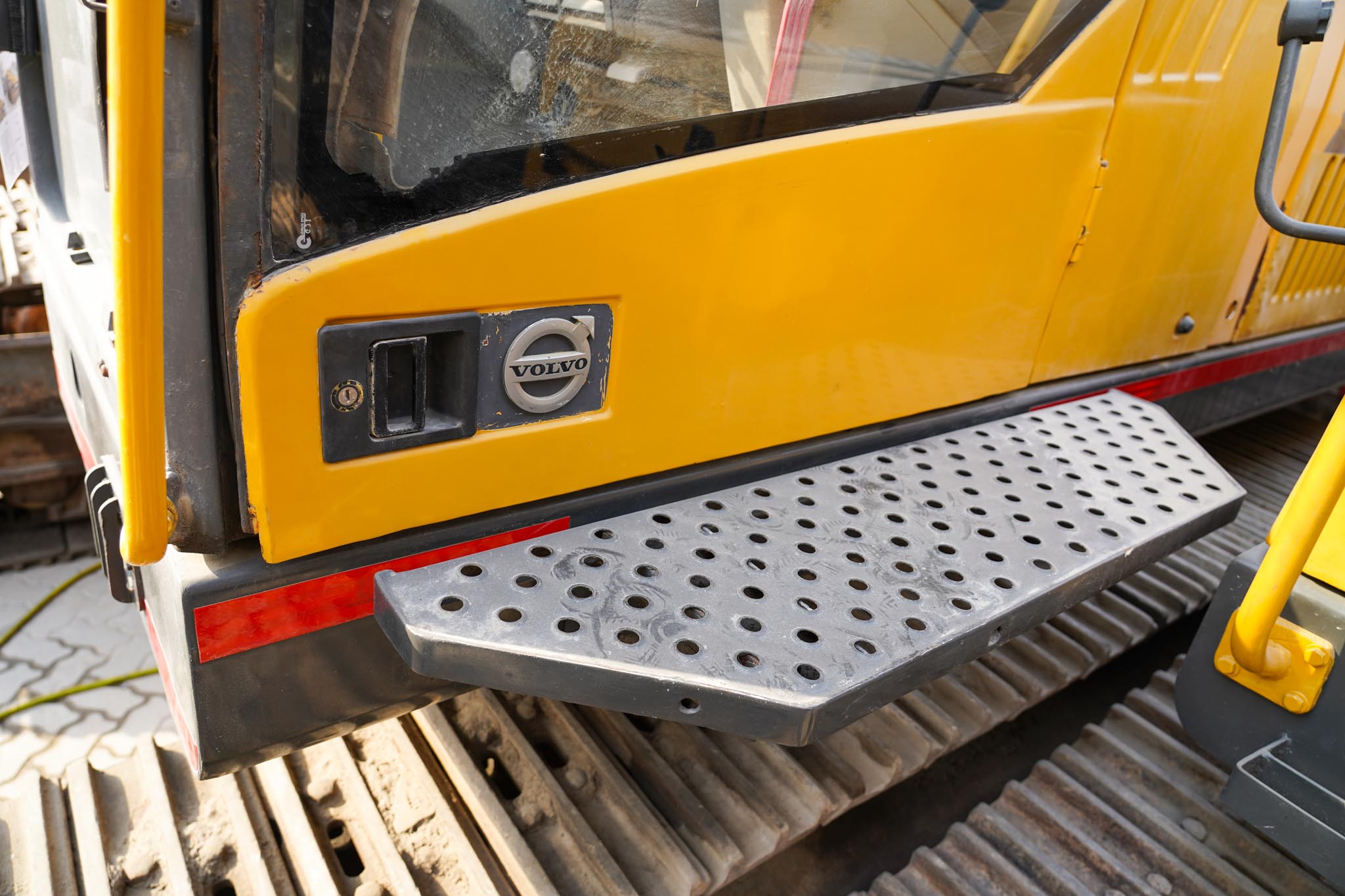 2017 VOLVO EC480DL Tracked Excavator - Image 36