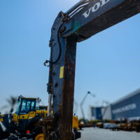 2017 VOLVO EC480DL Tracked Excavator - Image 12