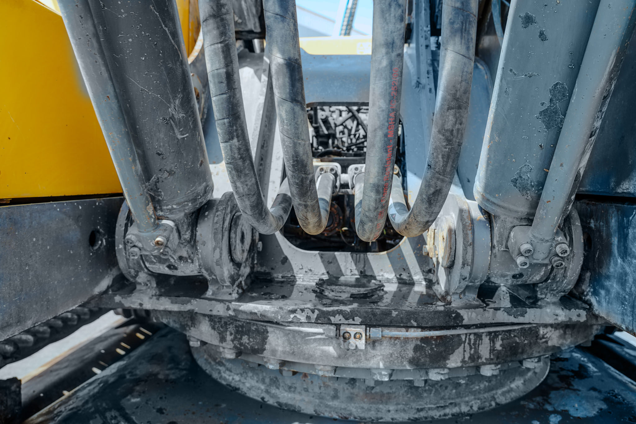 2017 VOLVO EC480DL Tracked Excavator - Image 24