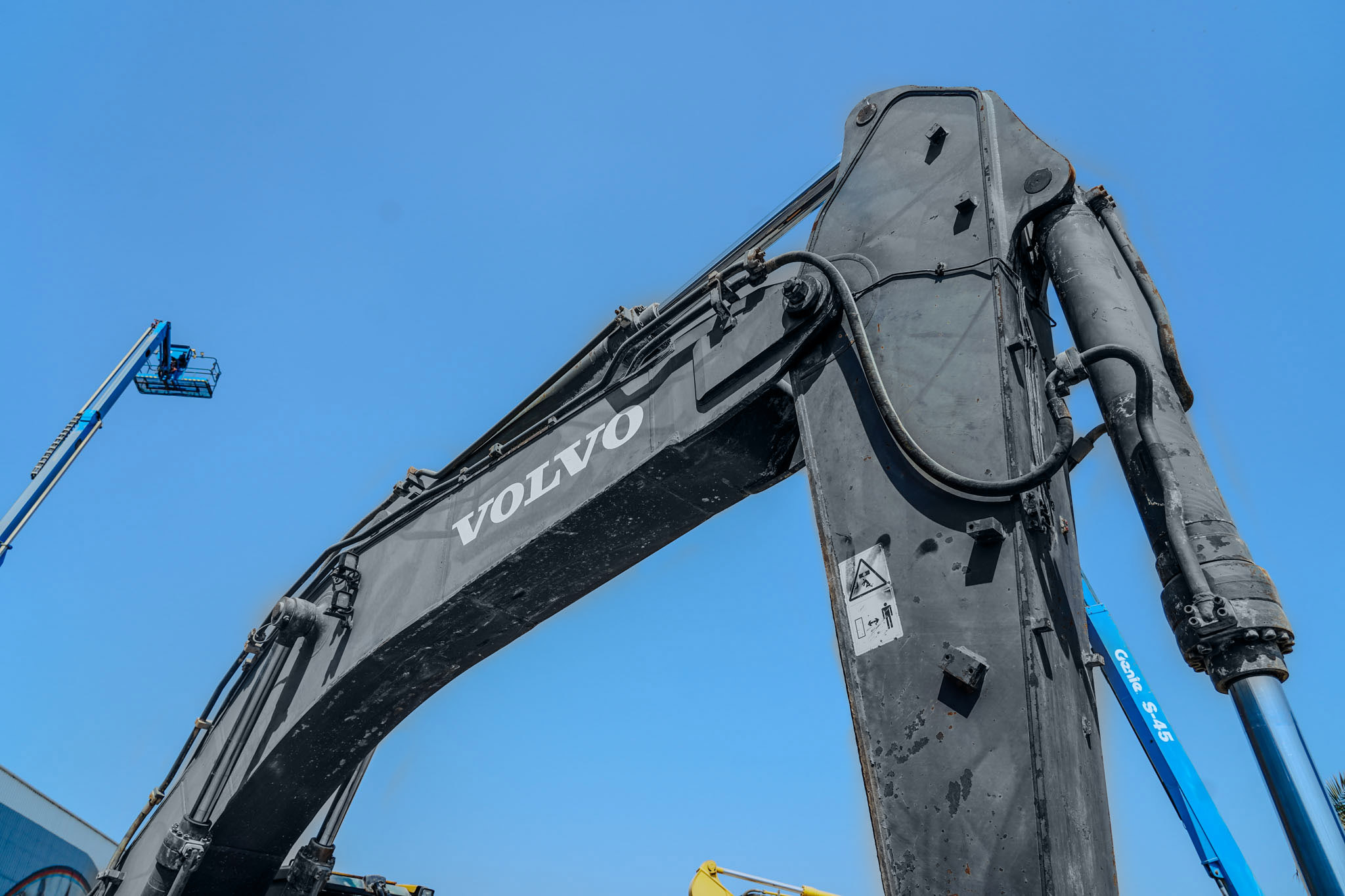 2017 VOLVO EC480DL Tracked Excavator - Image 30