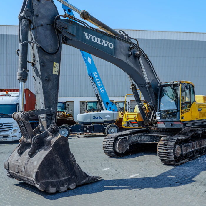 2017 VOLVO EC480DL Tracked Excavator