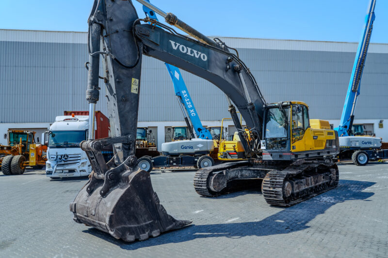 2017 VOLVO EC480DL Tracked Excavator