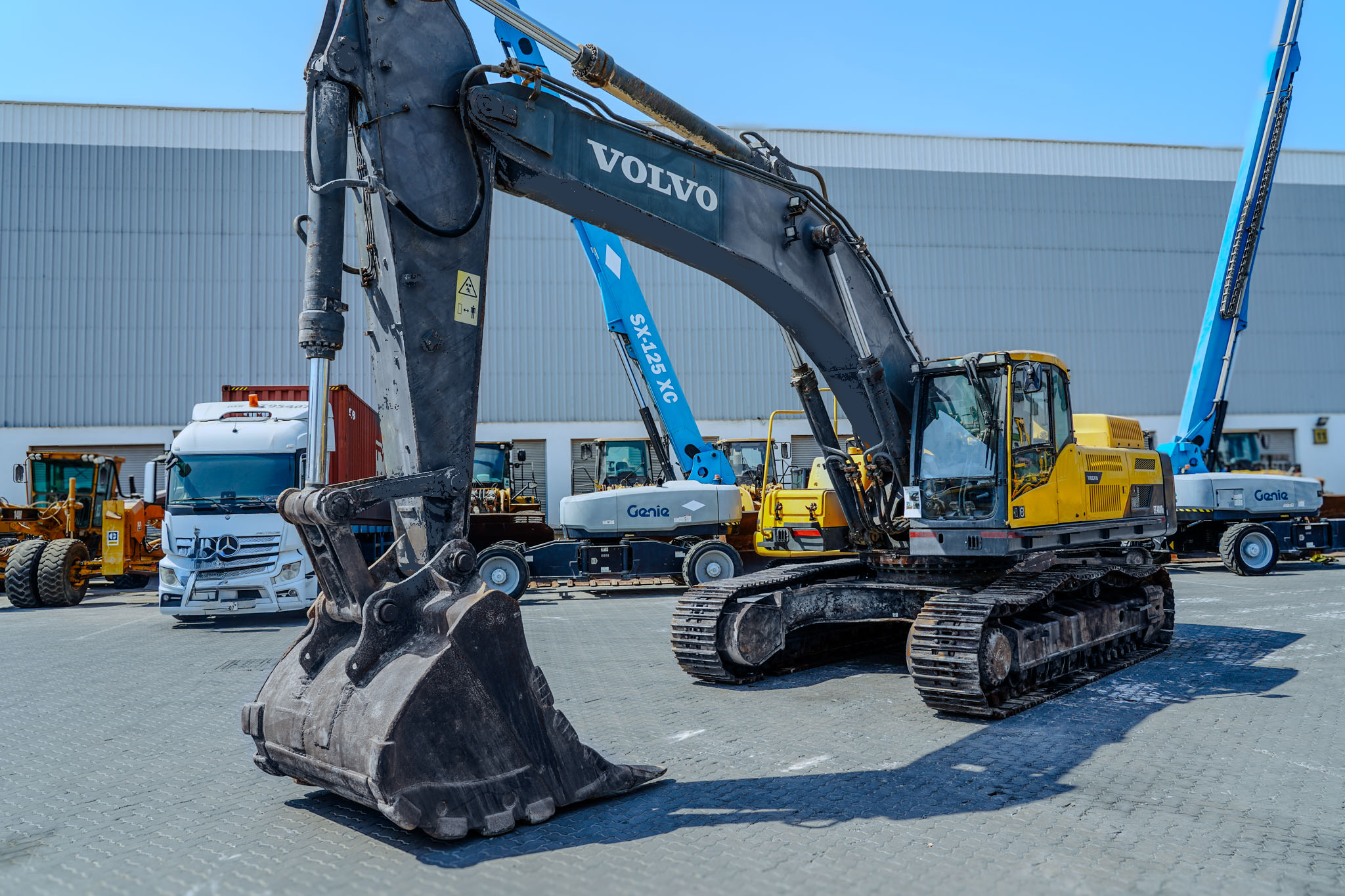 2017 VOLVO EC480DL Tracked Excavator