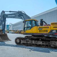 2017 VOLVO EC480DL Tracked Excavator - Image 8