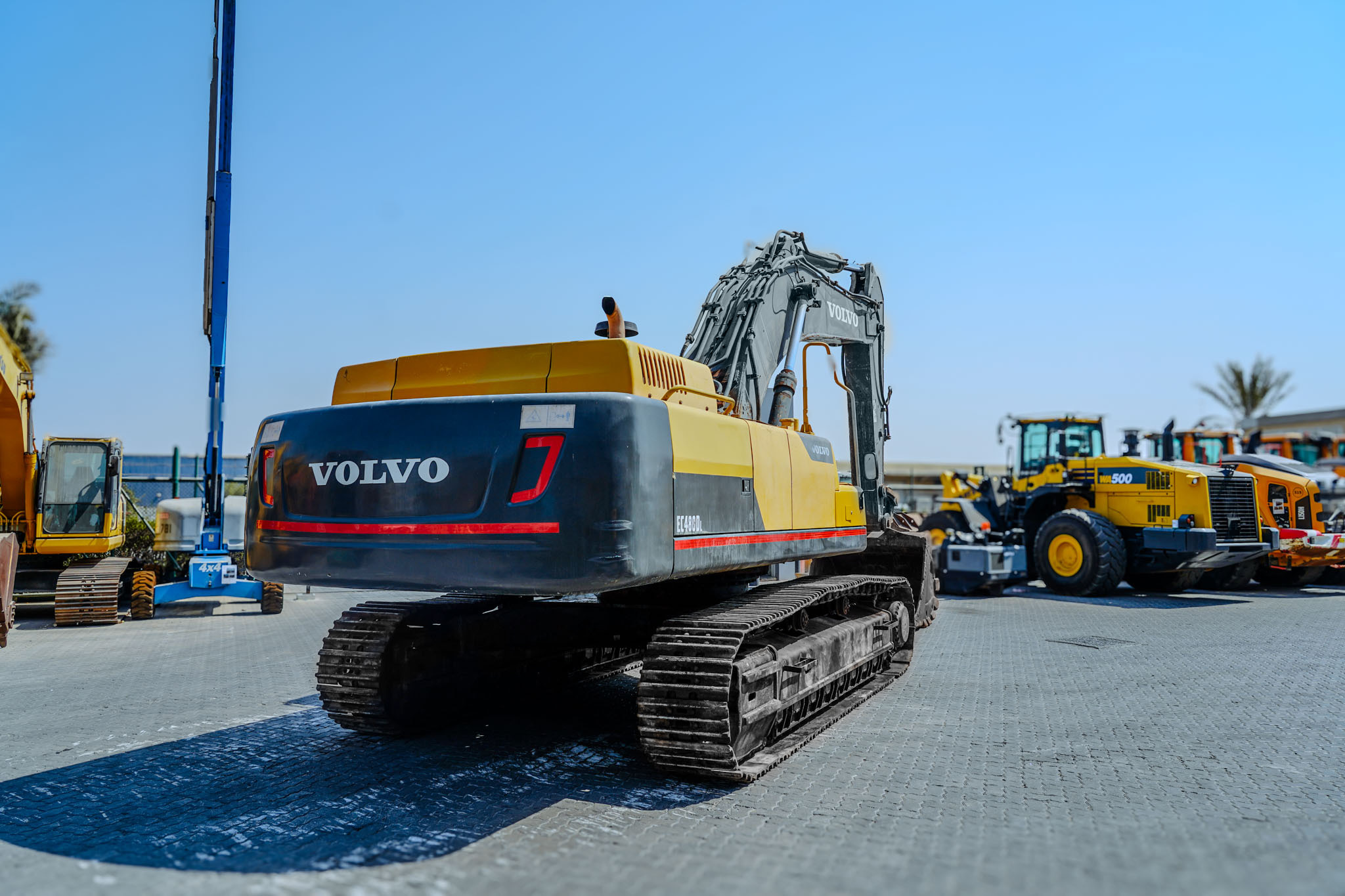 2017 VOLVO EC480DL Tracked Excavator - Image 11