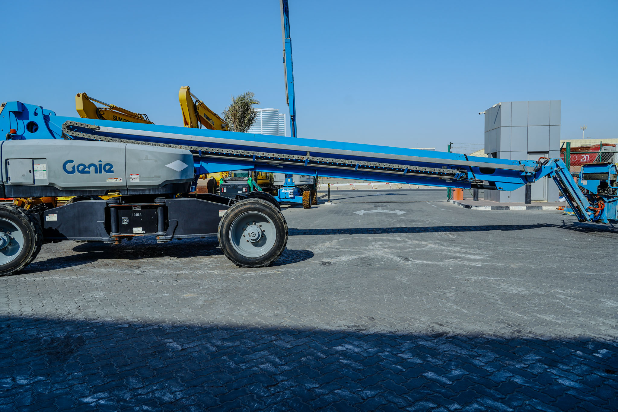2018 GENIE SX-125XC 4WD Diesel Boom Lift 38.10 m - Image 3