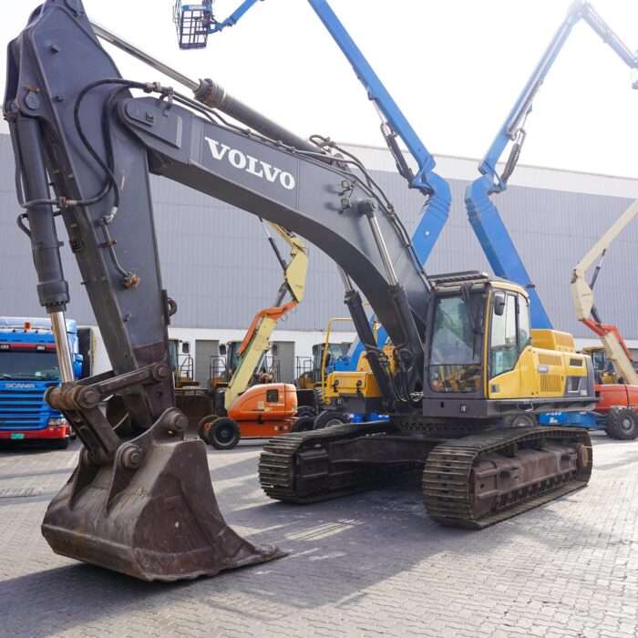 2017 VOLVO EC480DL Tracked Excavator