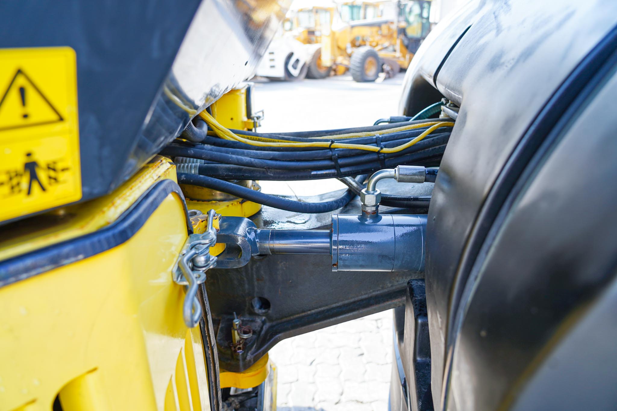 2011 BOMAG BW190ADHF-4 Tandem Roller - Image 15