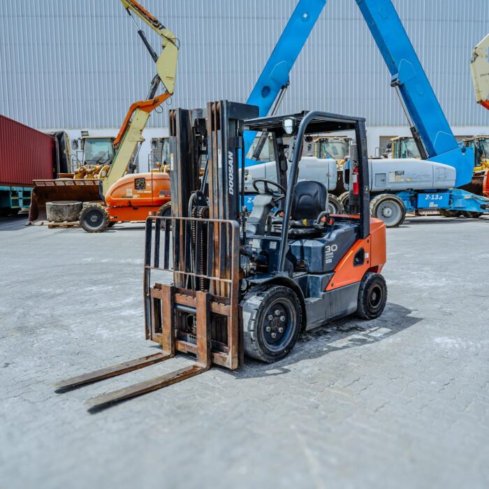 2018 DOOSAN D30S7 5450 lb Forklift