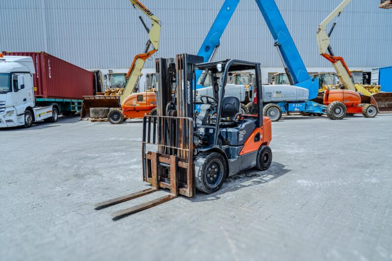 2018 DOOSAN D30S7 5450 lb Forklift