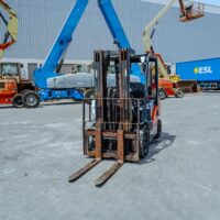 2018 DOOSAN D30S7 5450 lb Forklift - Image 2