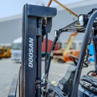 2018 DOOSAN D30S7 5450 lb Forklift - Image 30