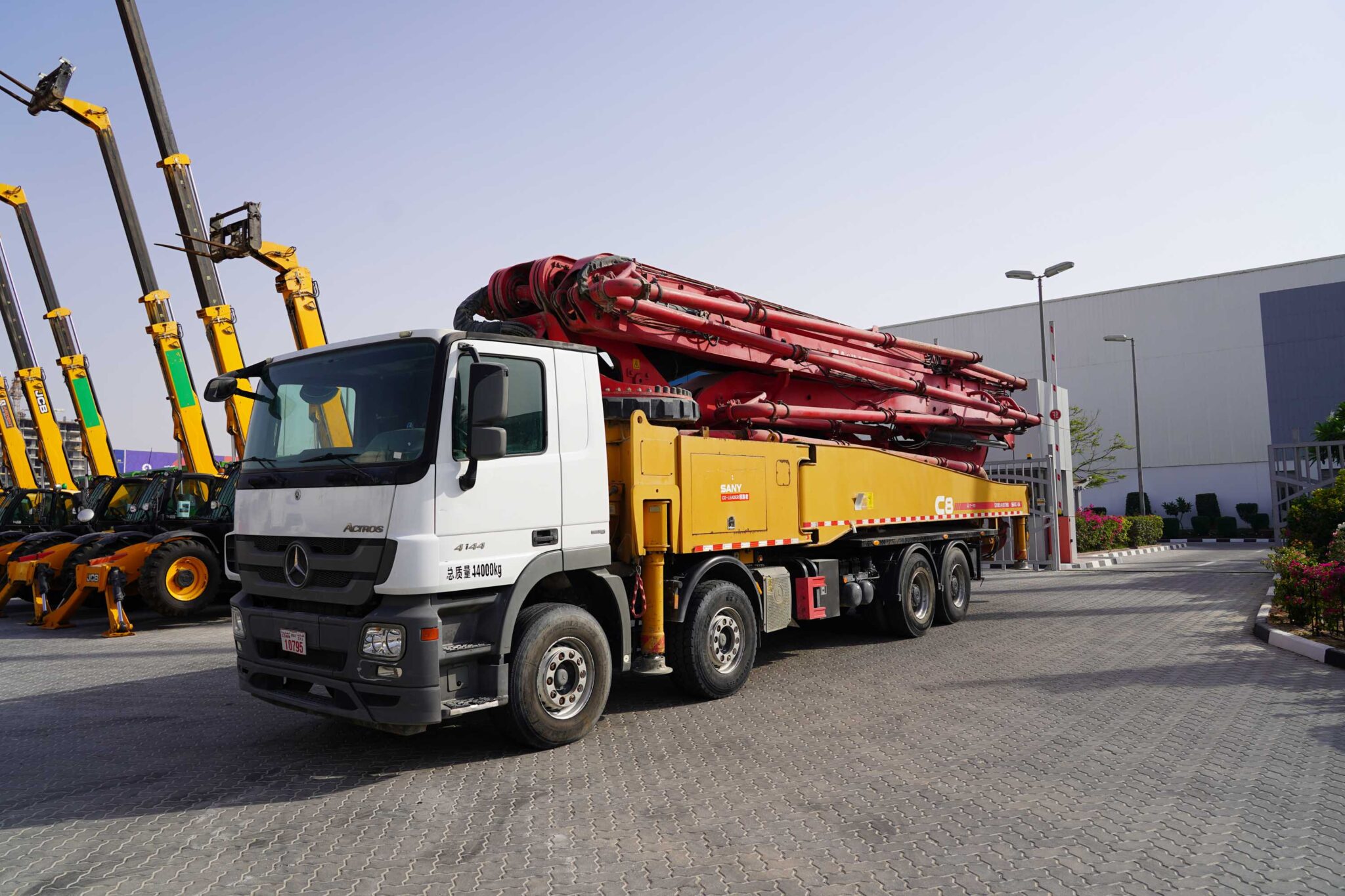 2019 MERCEDES-BENZ Actros 4144 8X4 SANY 56M Twin-Steer Concrete Pump ...