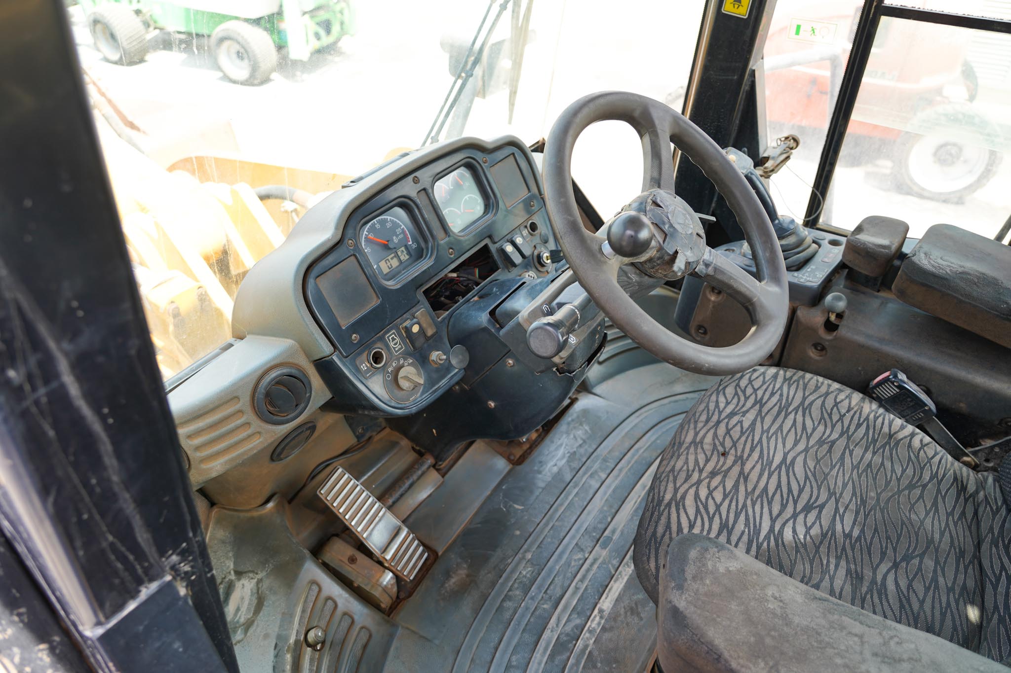 2013 Caterpillar 966H Wheel Loader - Image 25