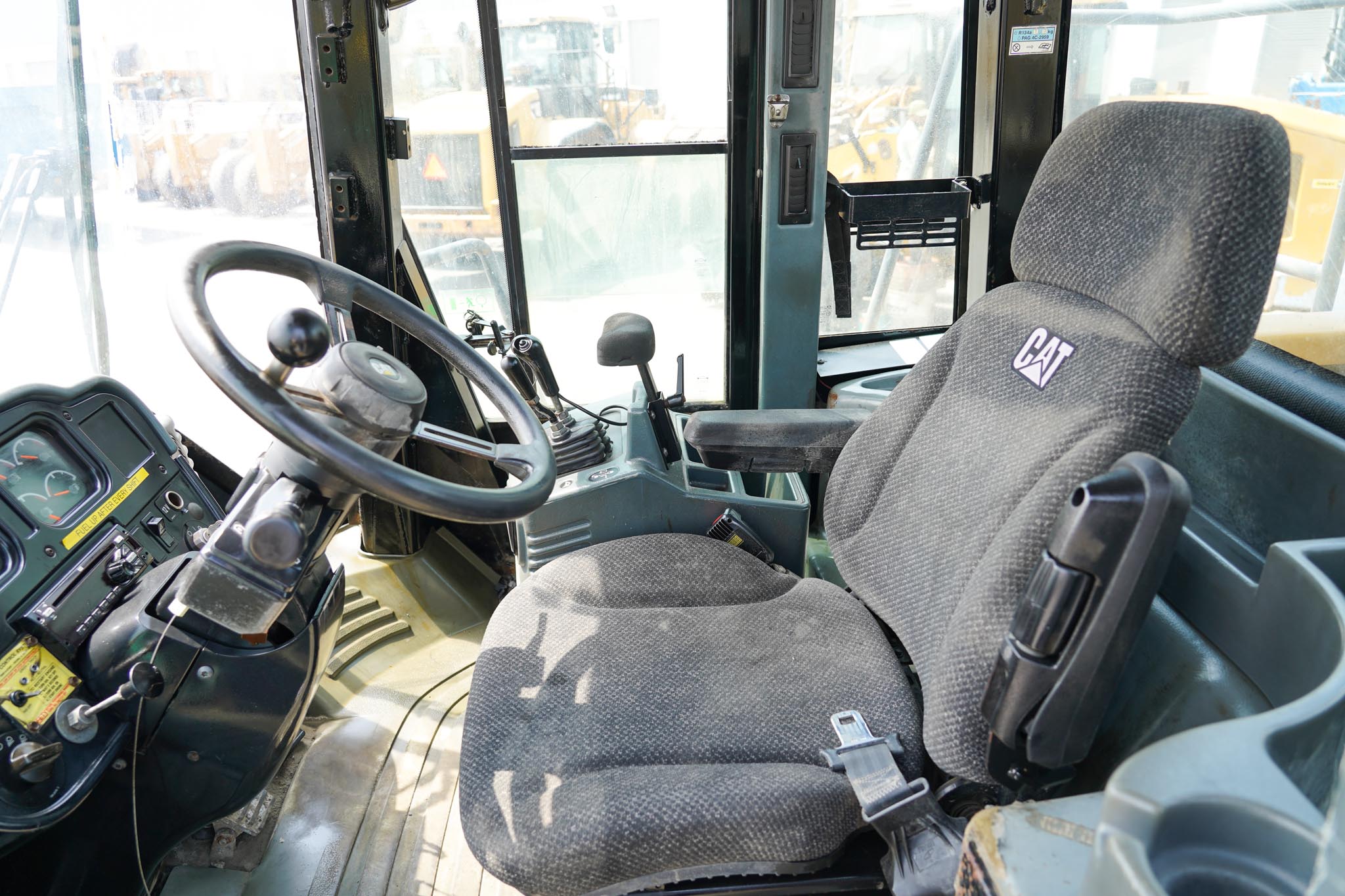 2005 CAT 966G Series II Wheel Loader - Image 27